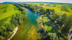 Отель Holiday resort & camping Bela krajina - river Kolpa  Метлике